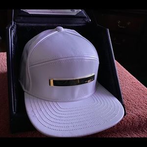 Melin Bar Hat